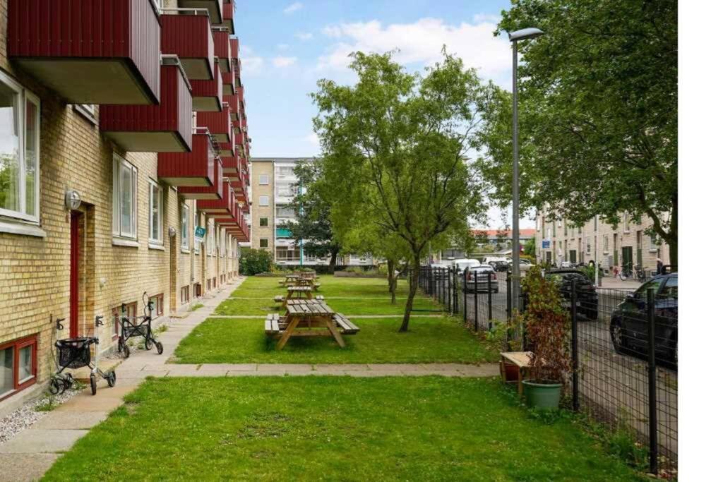 Apartamento 300 M To Metro: 5 Min Airport/12 Min Copenhagen C Exterior foto